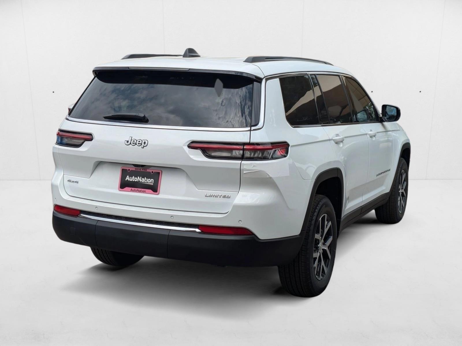 2025 Jeep Grand Cherokee Limited photo 2