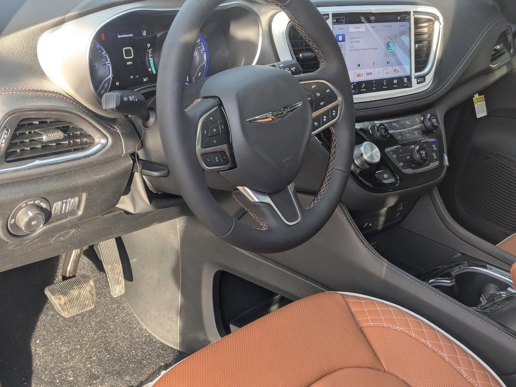 New 2026 Chrysler Pacifica Pinnacle Van Passenger Van