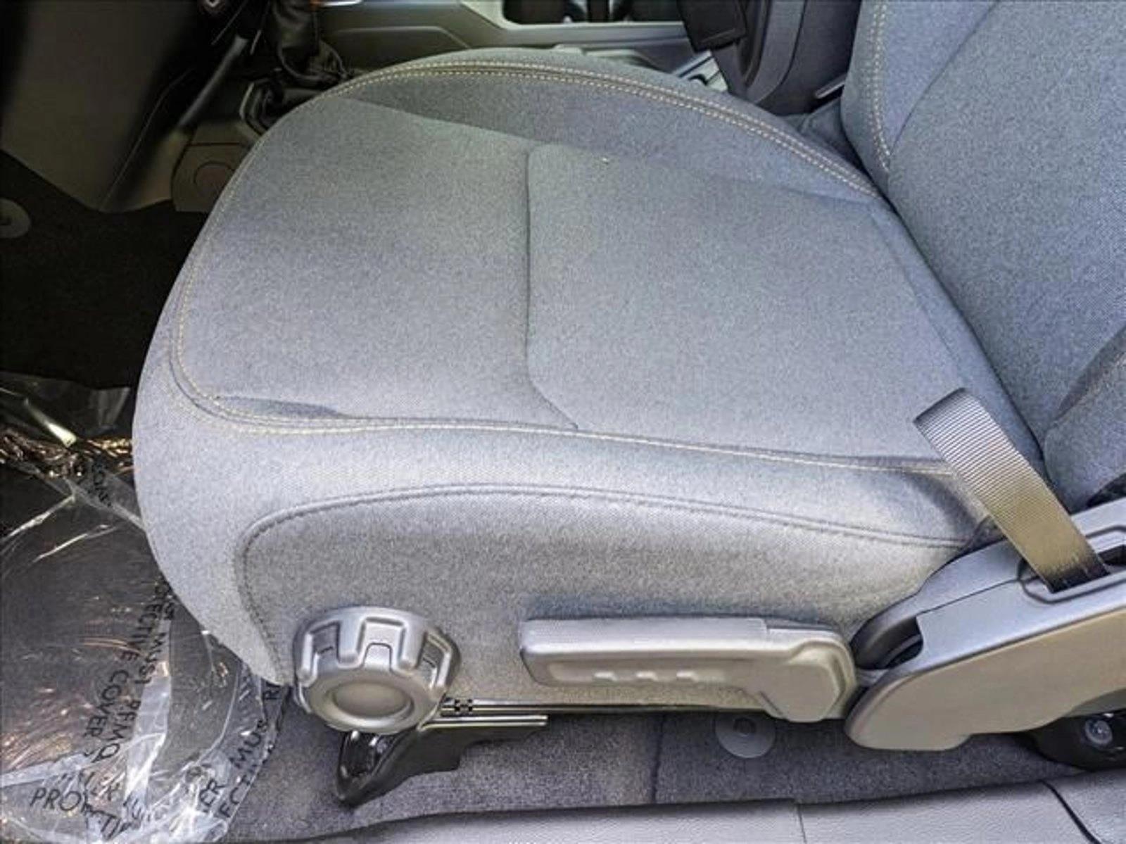 2025 Jeep Gladiator Willys photo 3