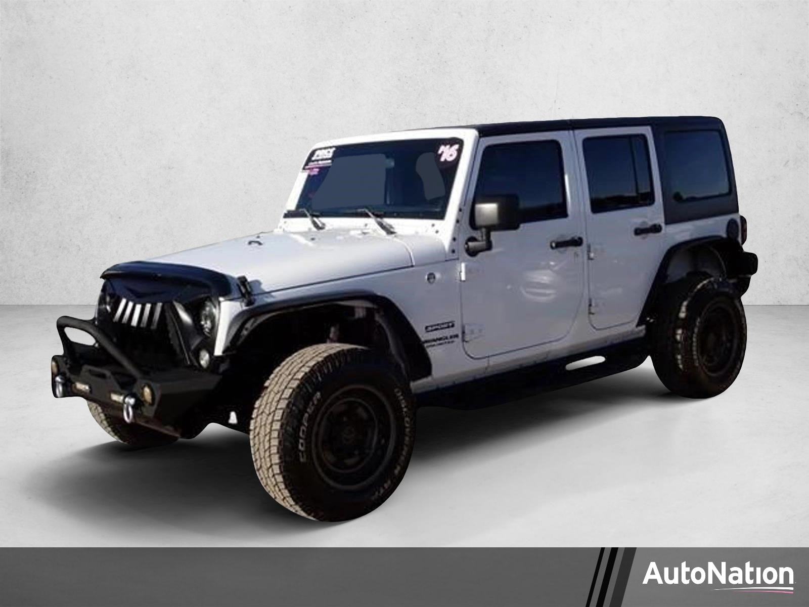 2016 Jeep Wrangler Sport's photo