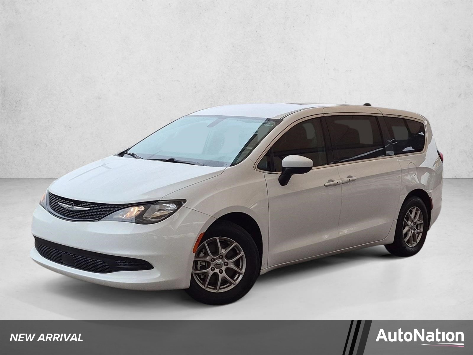 2022 Chrysler Voyager LX