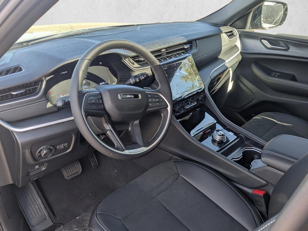 New 2025 Jeep Grand Cherokee Altitude X SUV