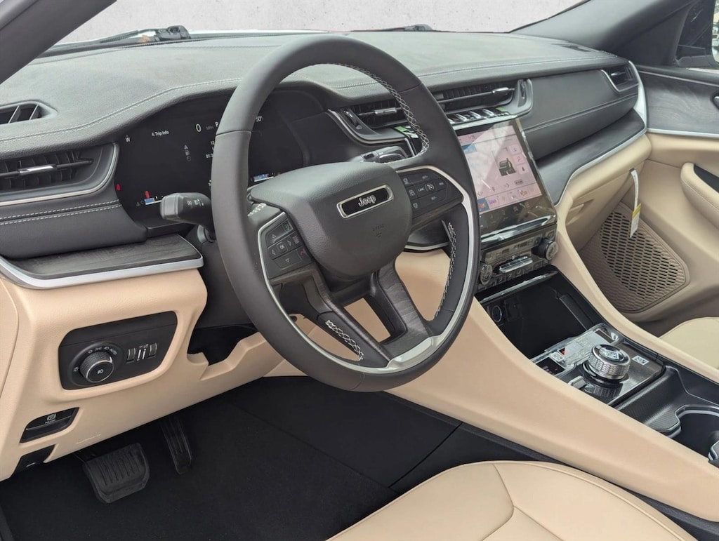 New 2025 Jeep Grand Cherokee Limited SUV