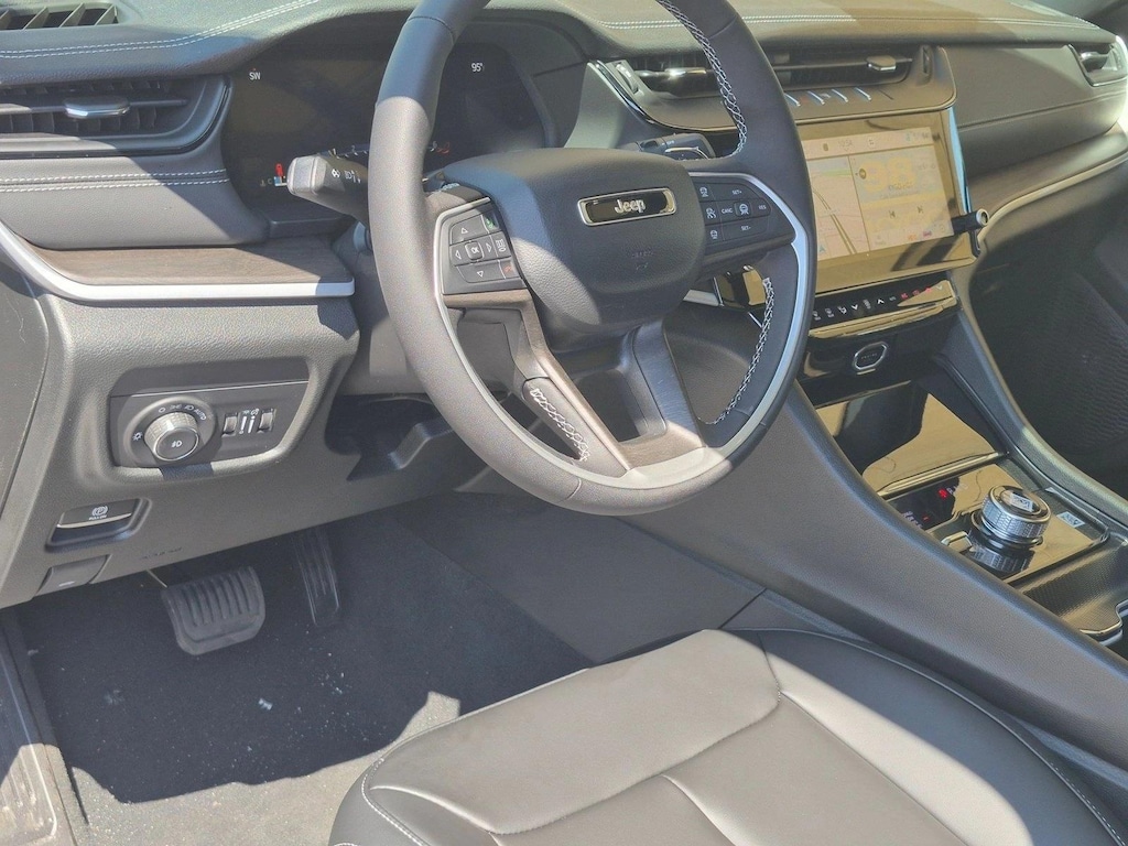 New 2026 Jeep Grand Cherokee Limited SUV