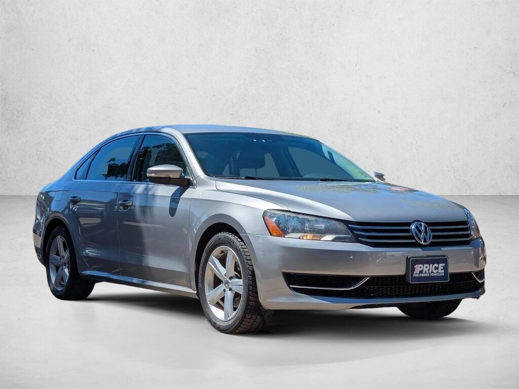 Used 2014 Volkswagen Passat SE 4dr Car
