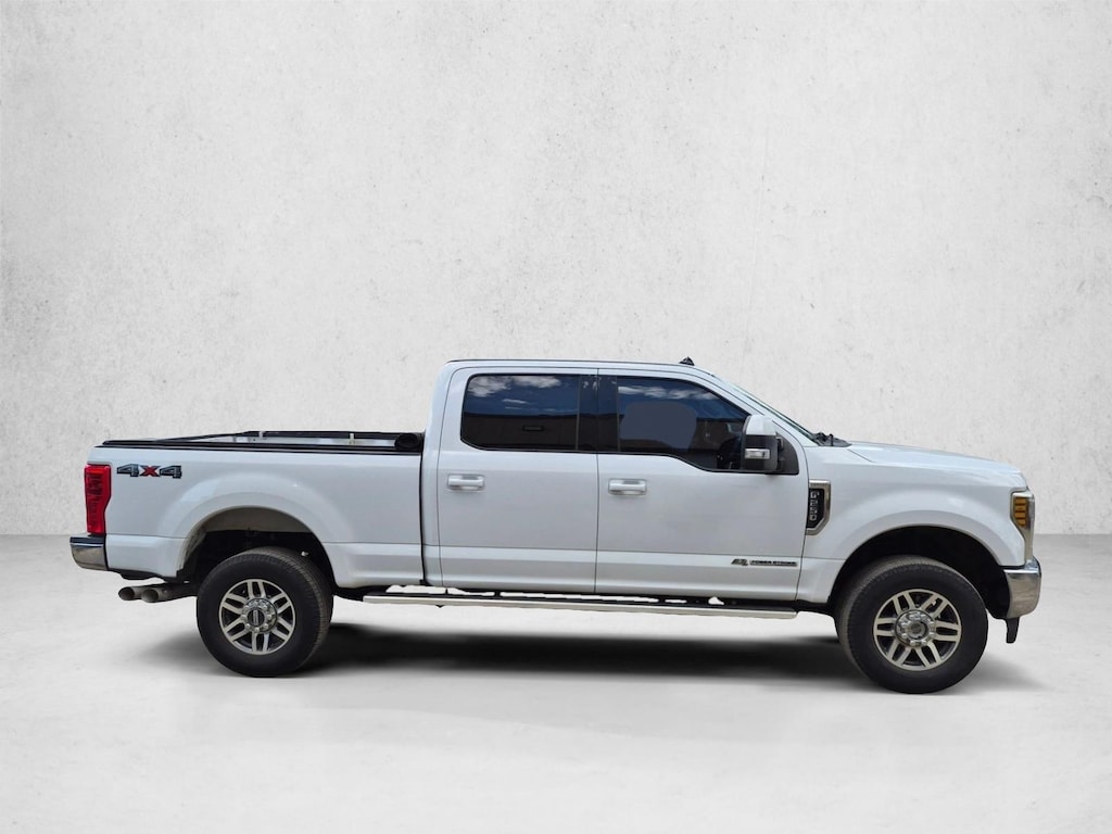 Used 2019 Ford F-250 LARIAT Crew Cab Pickup