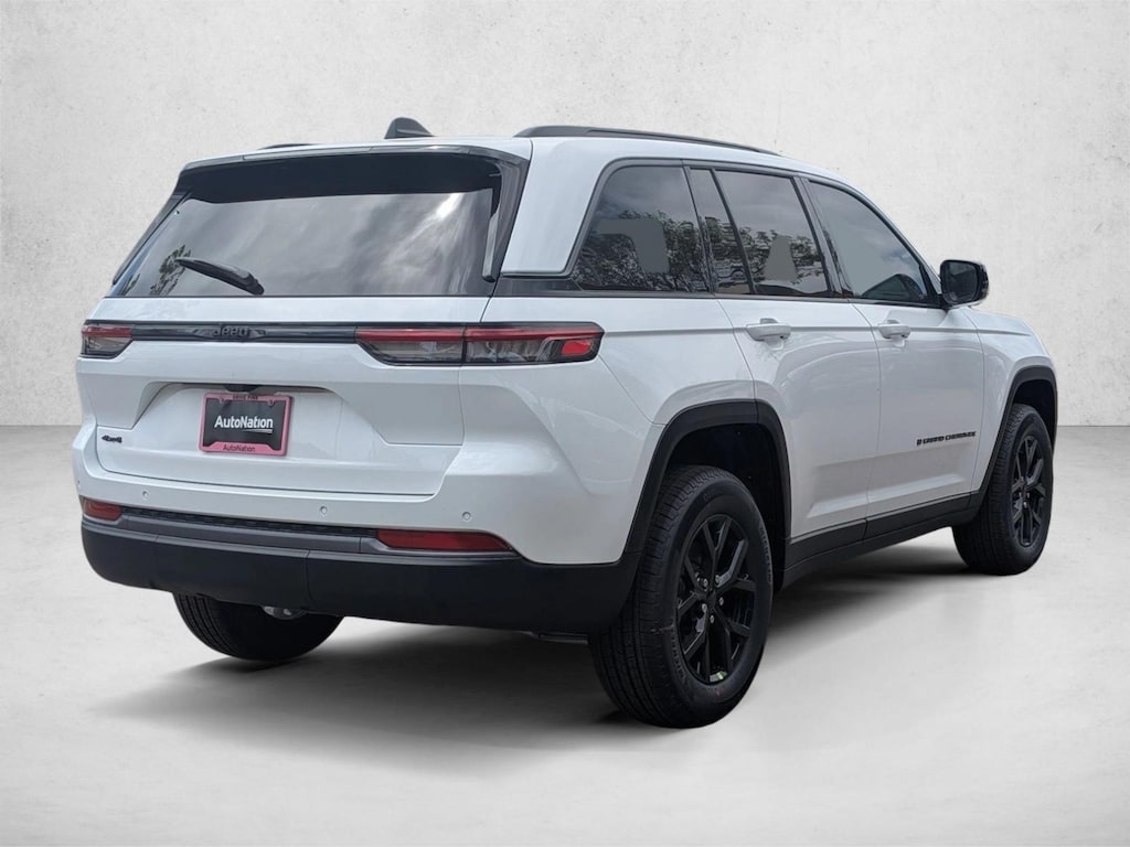 New 2026 Jeep Grand Cherokee Laredo Altitude SUV