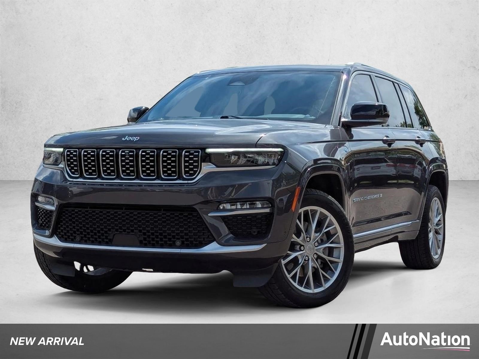 2023 Jeep Grand Cherokee Summit 4xe 4x4's photo