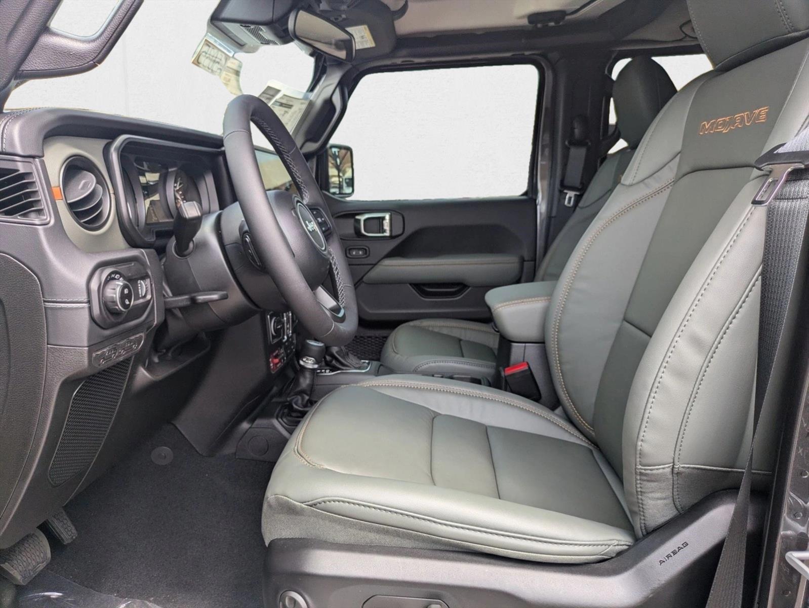 2025 Jeep Gladiator Mojave photo 4