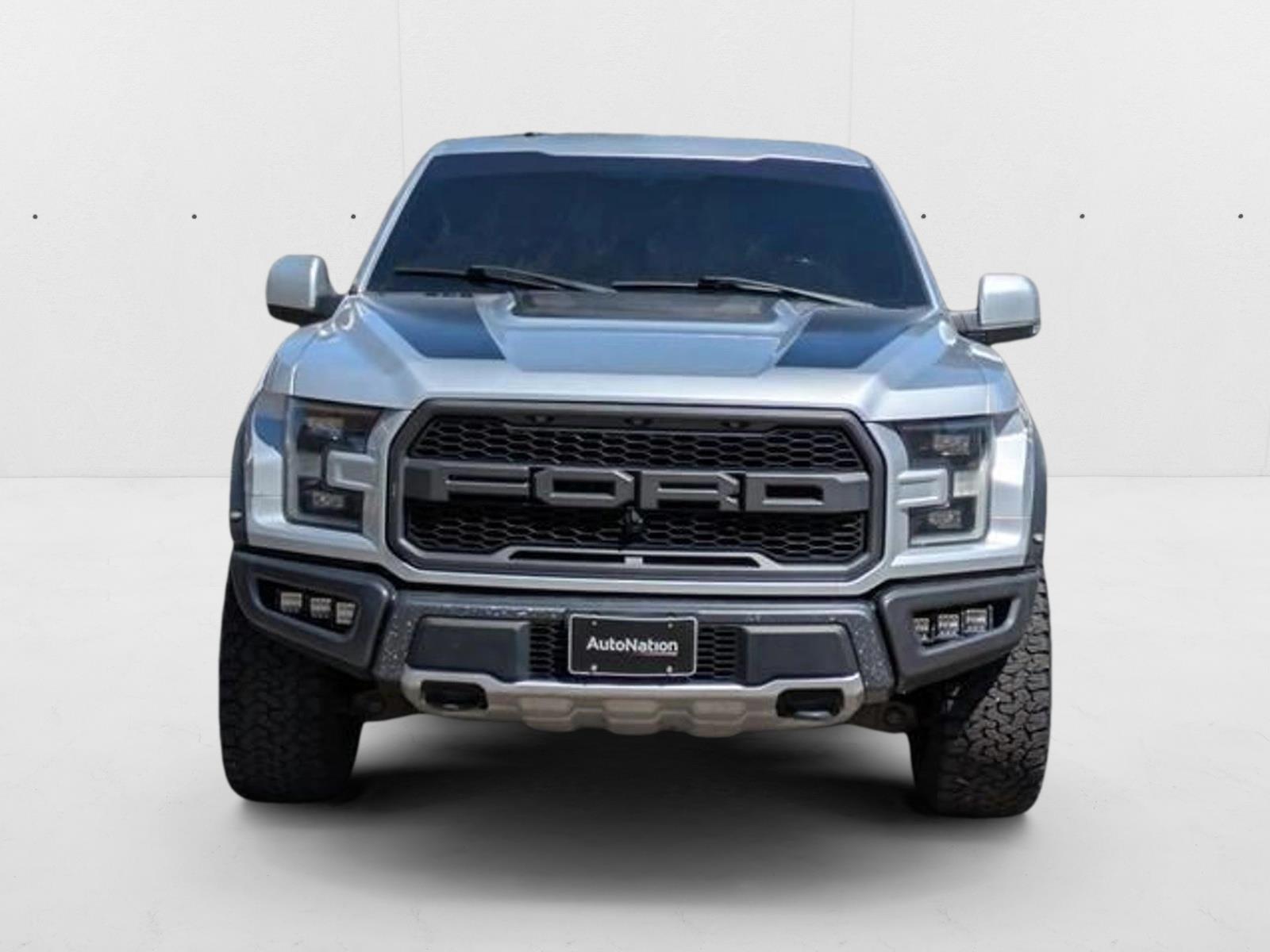2017 Ford F-150 Raptor photo 2