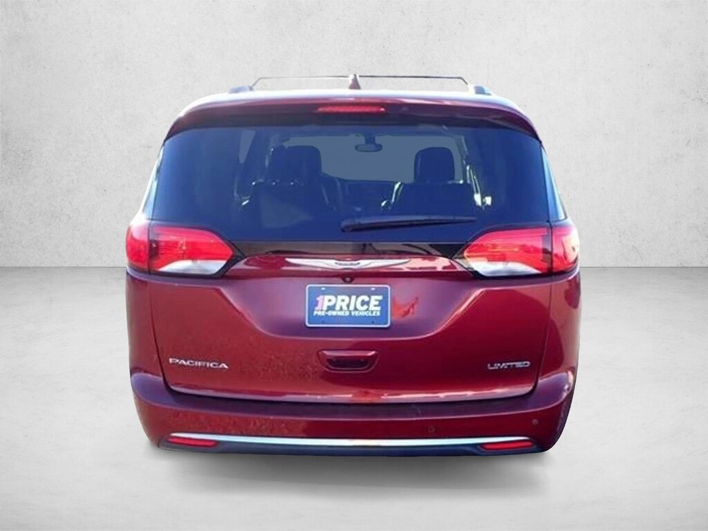 Used 2020 Chrysler Pacifica Limited Mini-van Passenger
