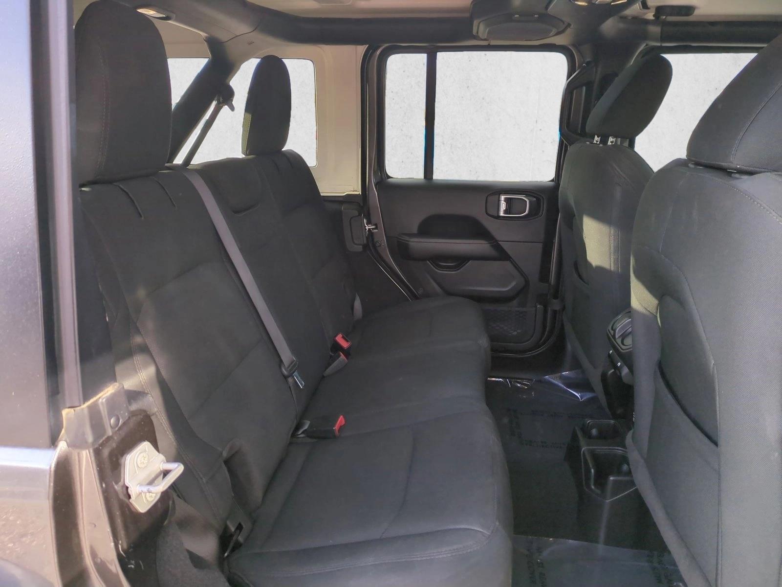 2023 Jeep Wrangler 4-Door Sahara - Photo 19