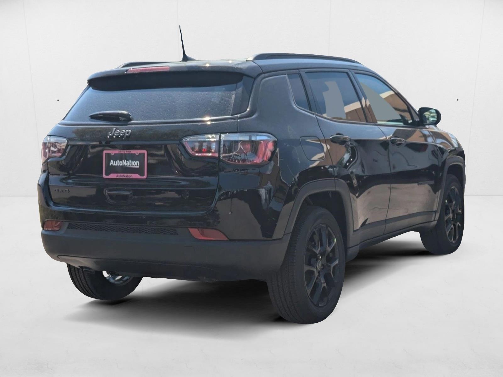 2025 Jeep Compass Latitude photo 2