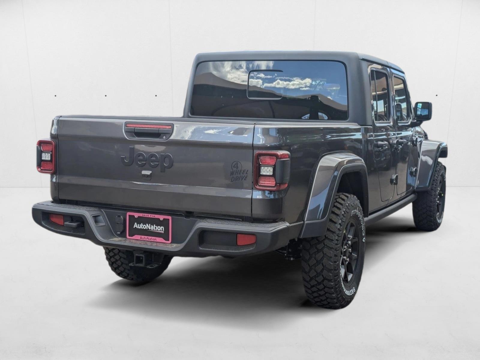 2025 Jeep Gladiator Willys photo 2