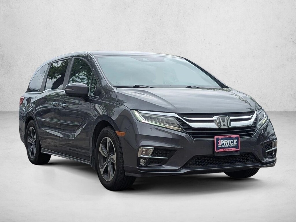 Used 2018 Honda Odyssey Touring Mini-van Passenger