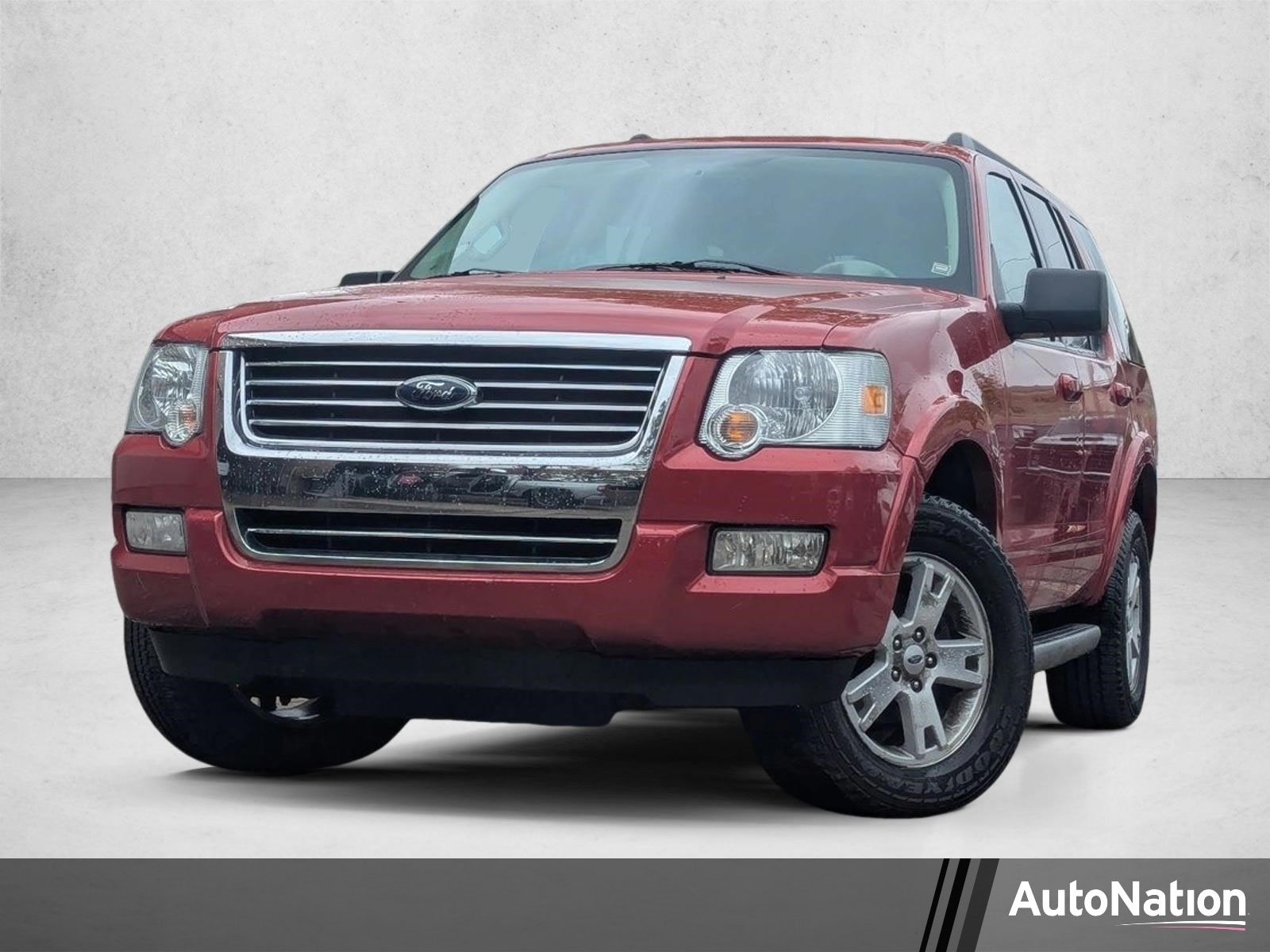 2010 Ford Explorer XLT 4x4's photo