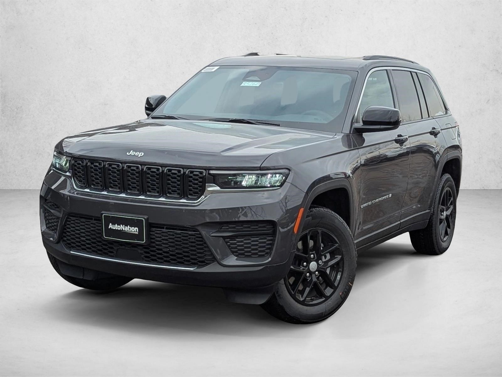 2025 Jeep Grand Cherokee Laredo's photo