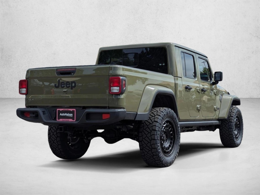 New 2026 Jeep Gladiator Sport S Truck Crew Cab
