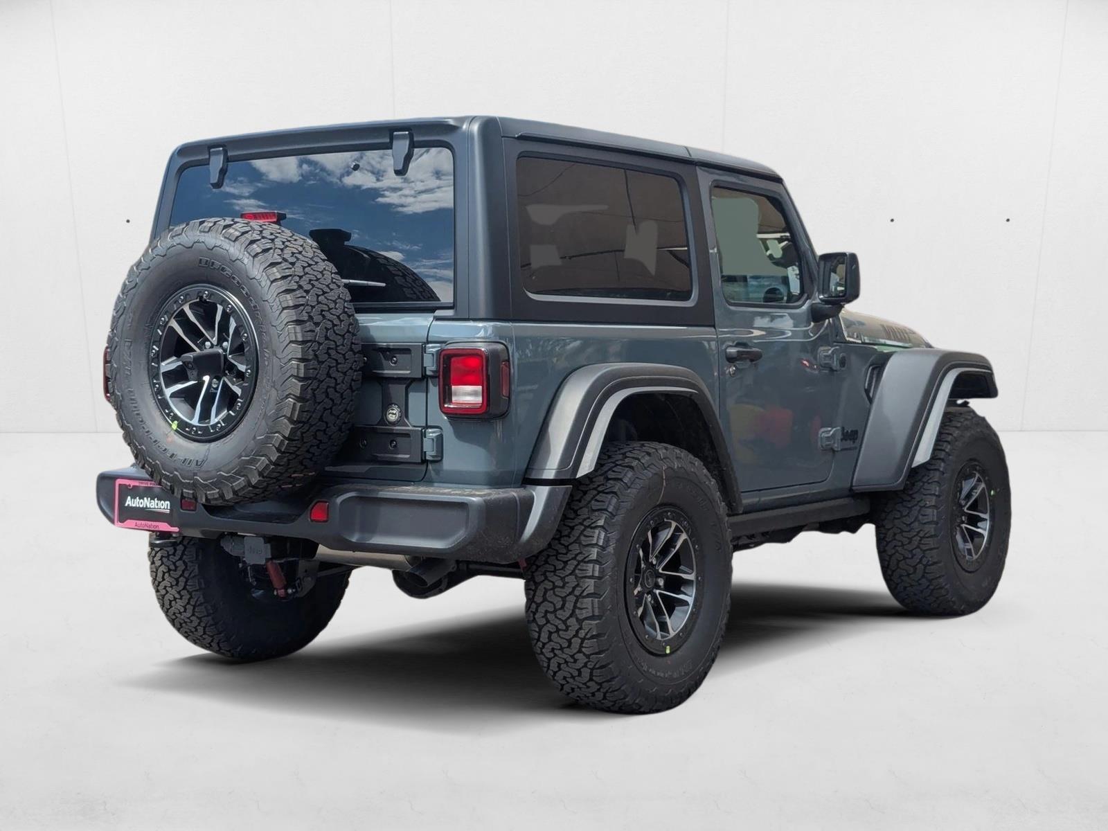2025 Jeep Wrangler Willys photo 2