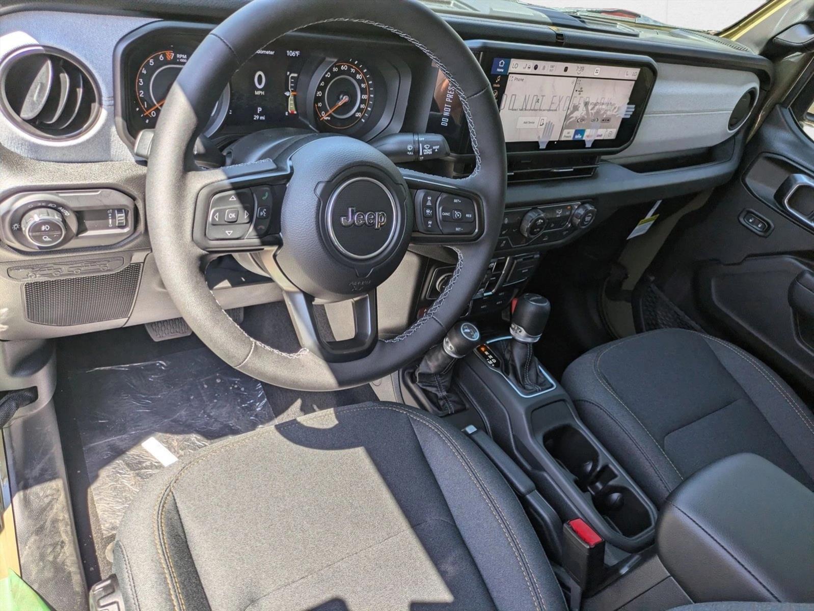 2025 Jeep Gladiator Willys photo 3