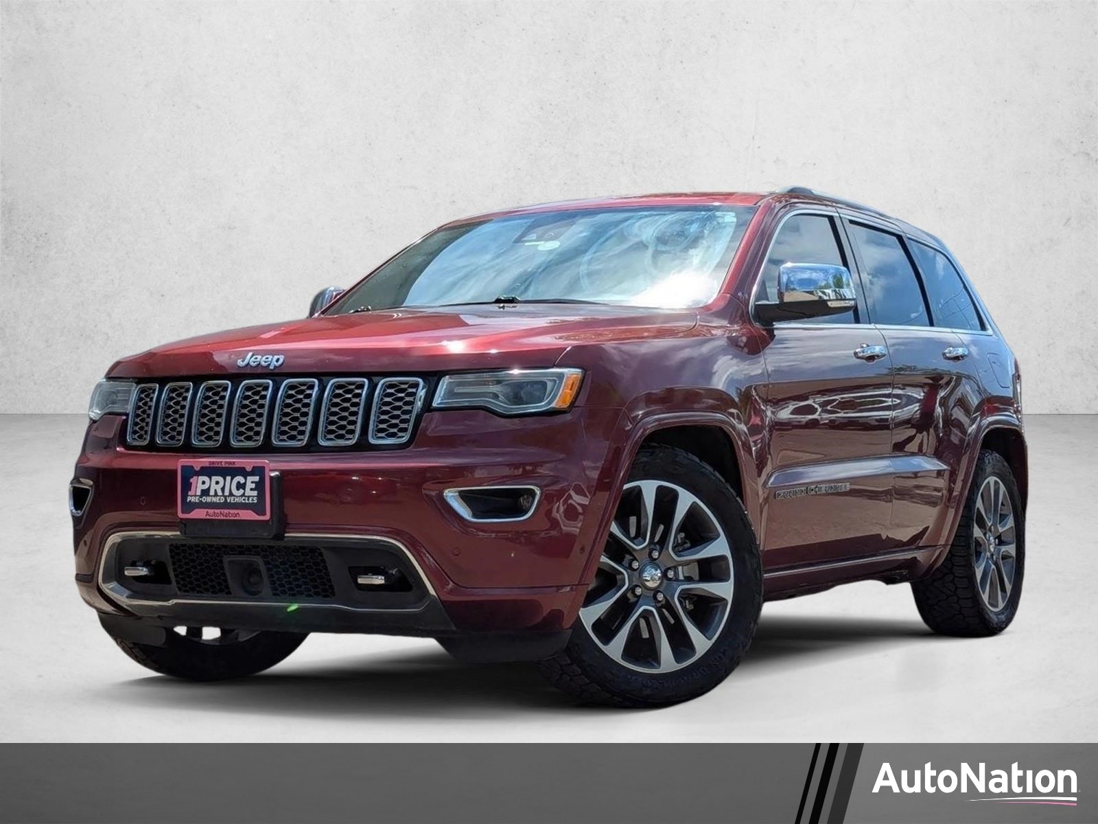 2017 Jeep Grand Cherokee Overland 4WD's photo