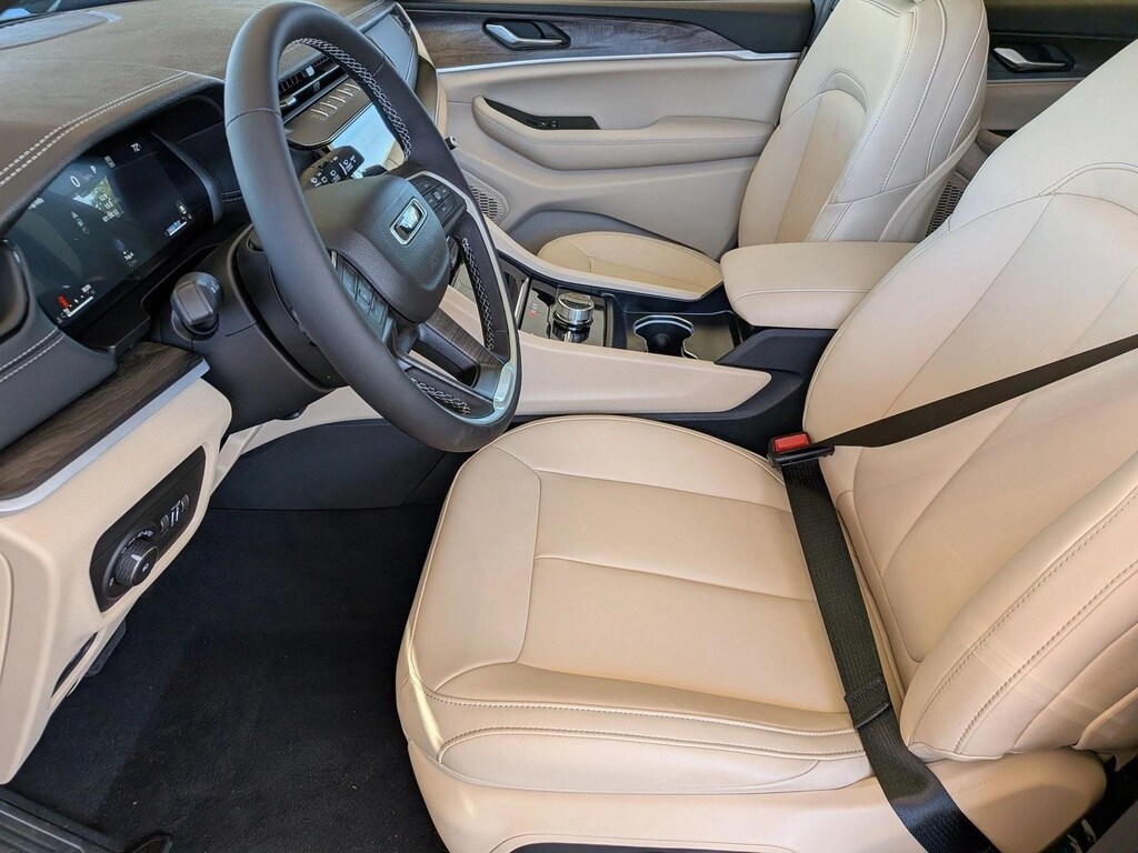 New 2026 Jeep Grand Cherokee L Limited SUV