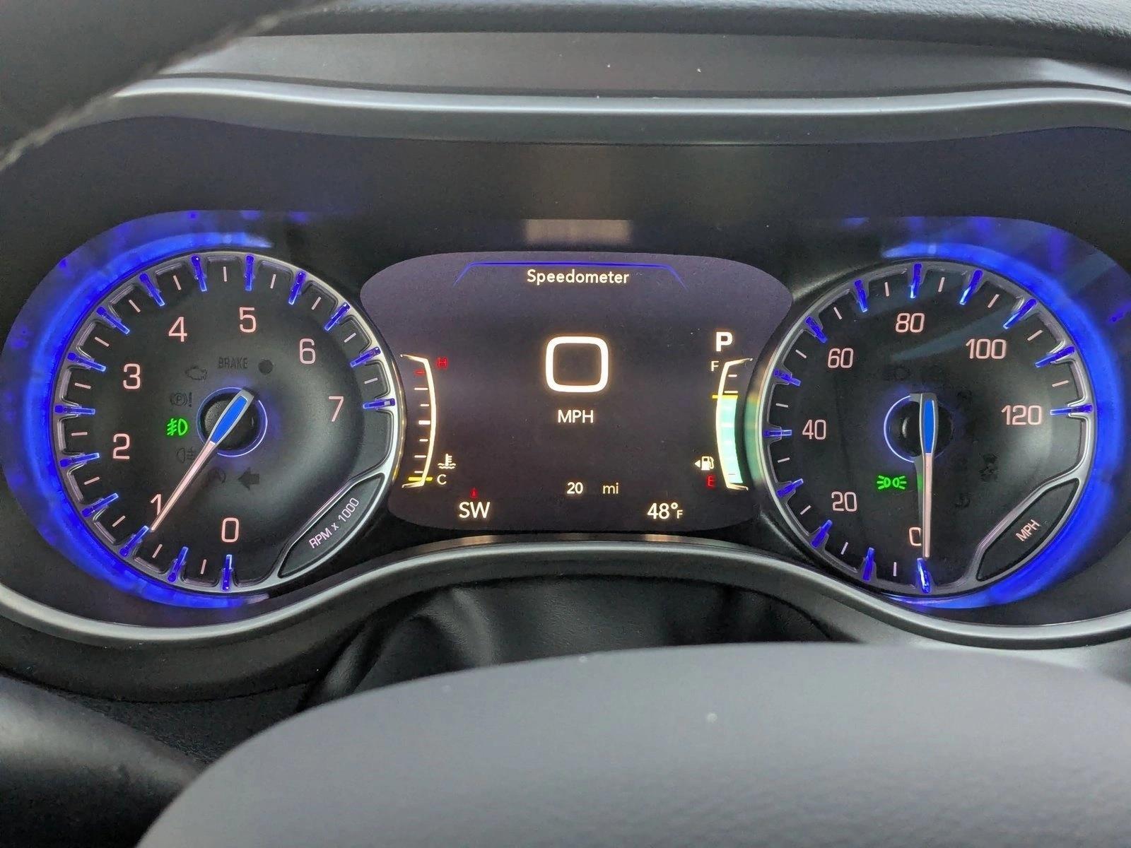 2026 Chrysler Pacifica Select - Photo 11