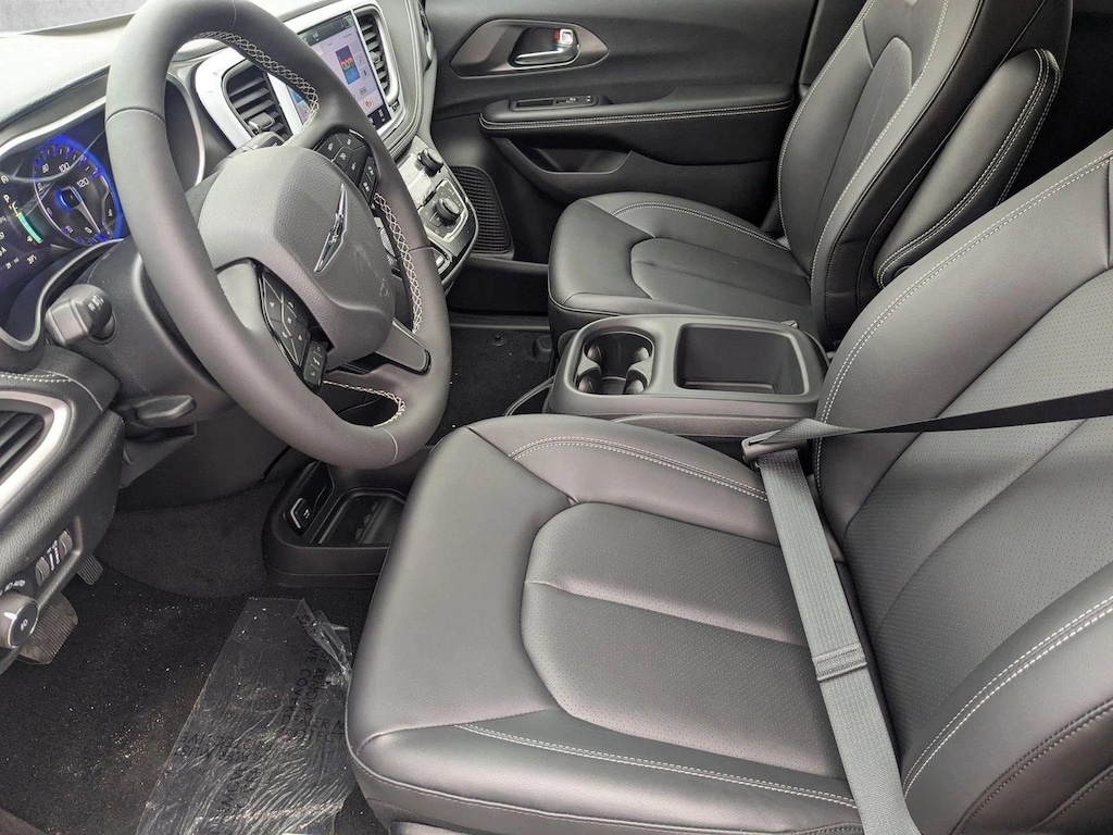New 2026 Chrysler Pacifica Select Van Passenger Van