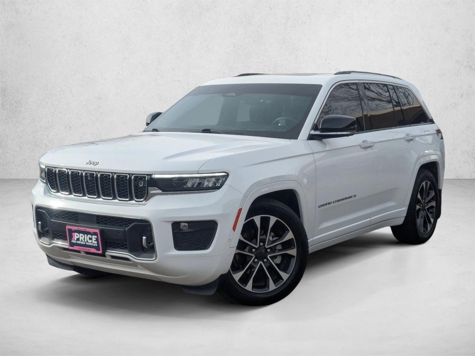 2022 Jeep Grand Cherokee Overland's photo