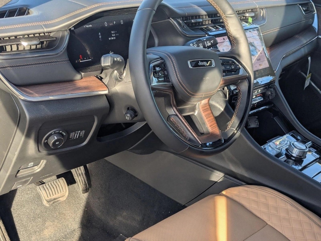 New 2025 Jeep Grand Cherokee Summit SUV