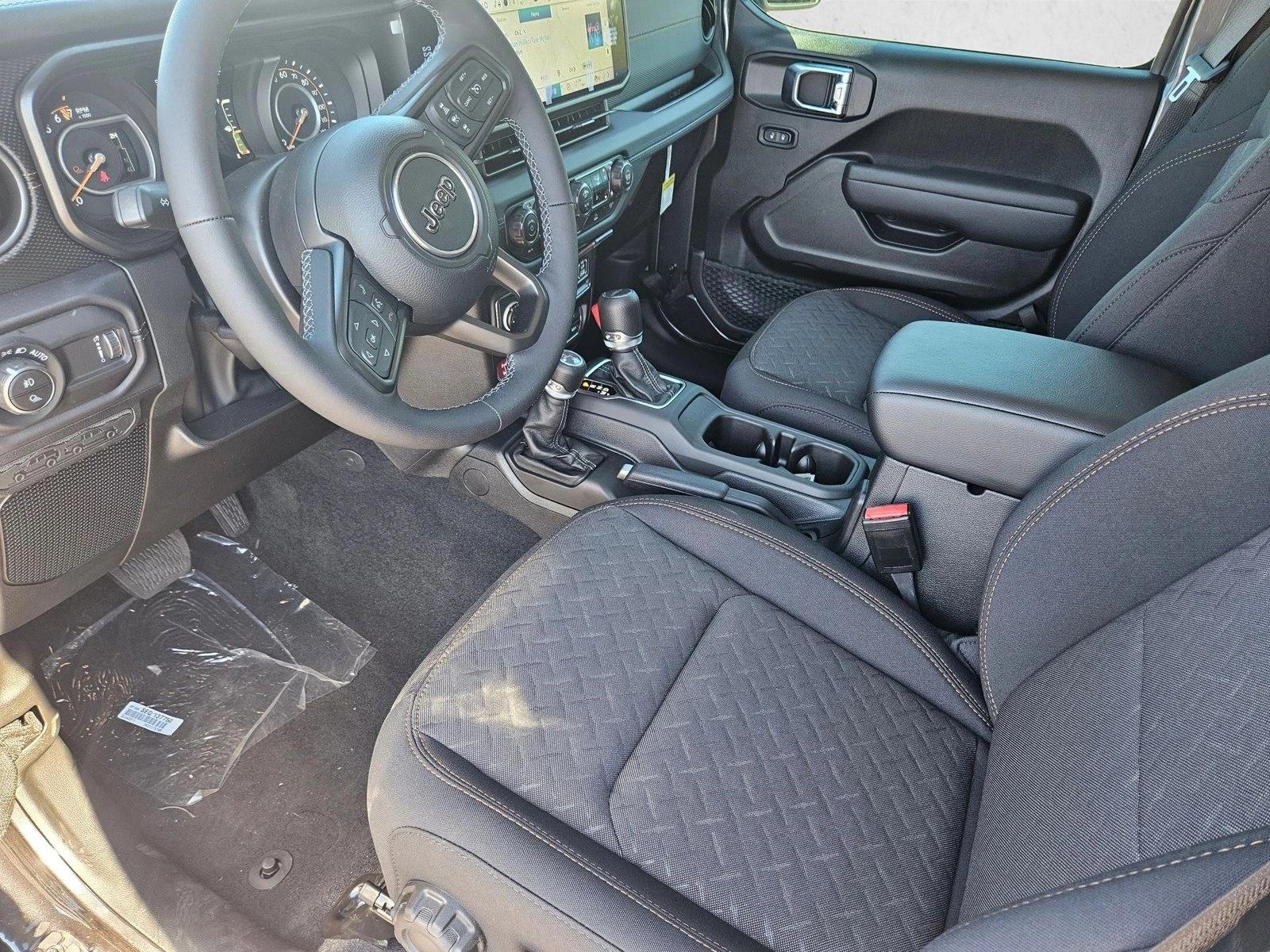 2025 Jeep Gladiator Mojave photo 3