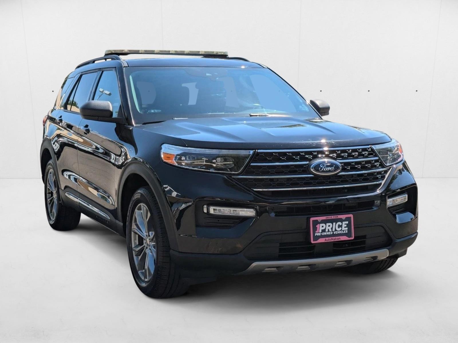 2022 Ford Explorer XLT photo 3