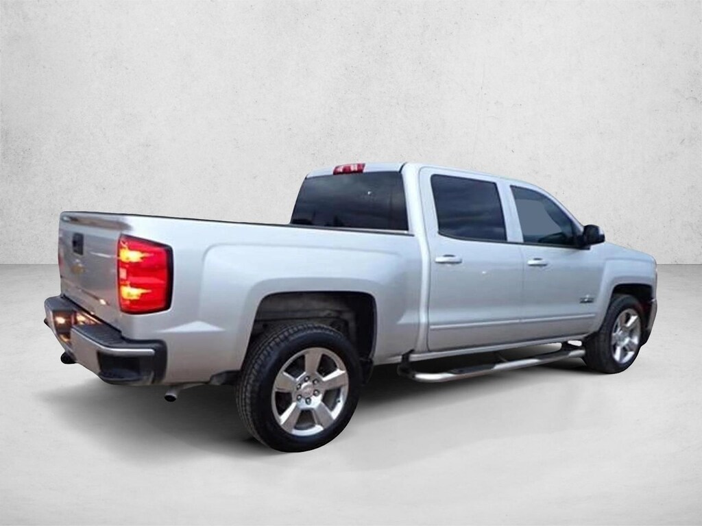 Used 2018 Chevrolet Silverado 1500 LT Crew Cab Pickup