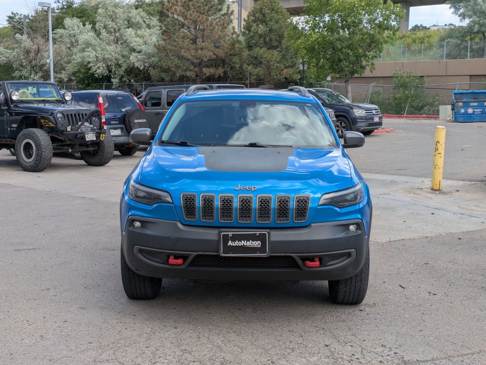 Used 2019 Jeep Cherokee Trailhawk with VIN 1C4PJMBN2KD372284 for sale in Golden, CO