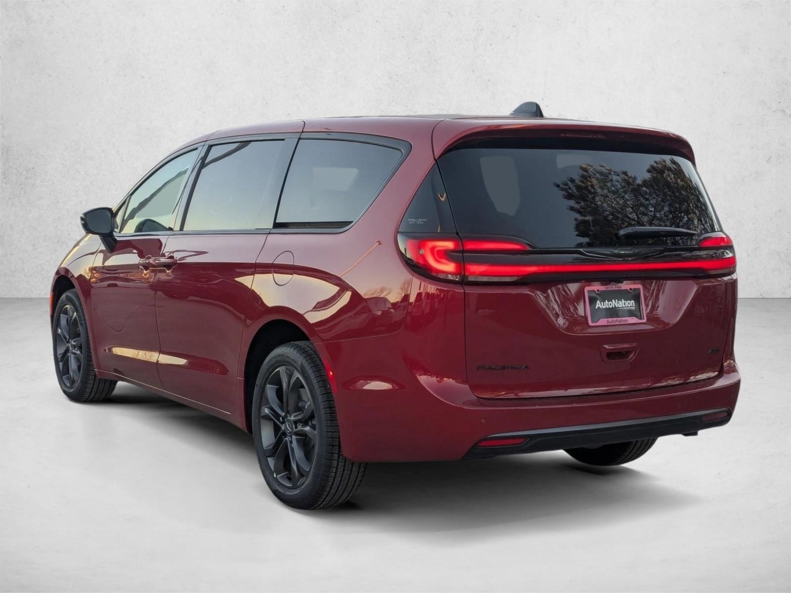 2026 Chrysler Pacifica Select - Photo 9