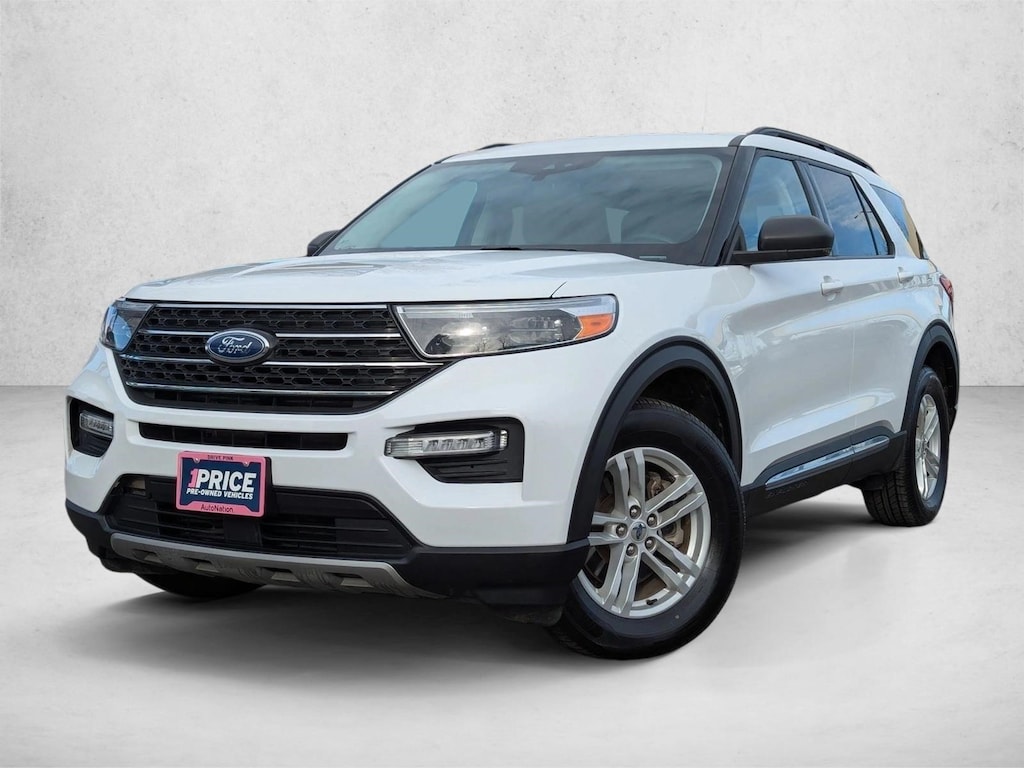 Used 2024 Ford Explorer XLT Sport Utility