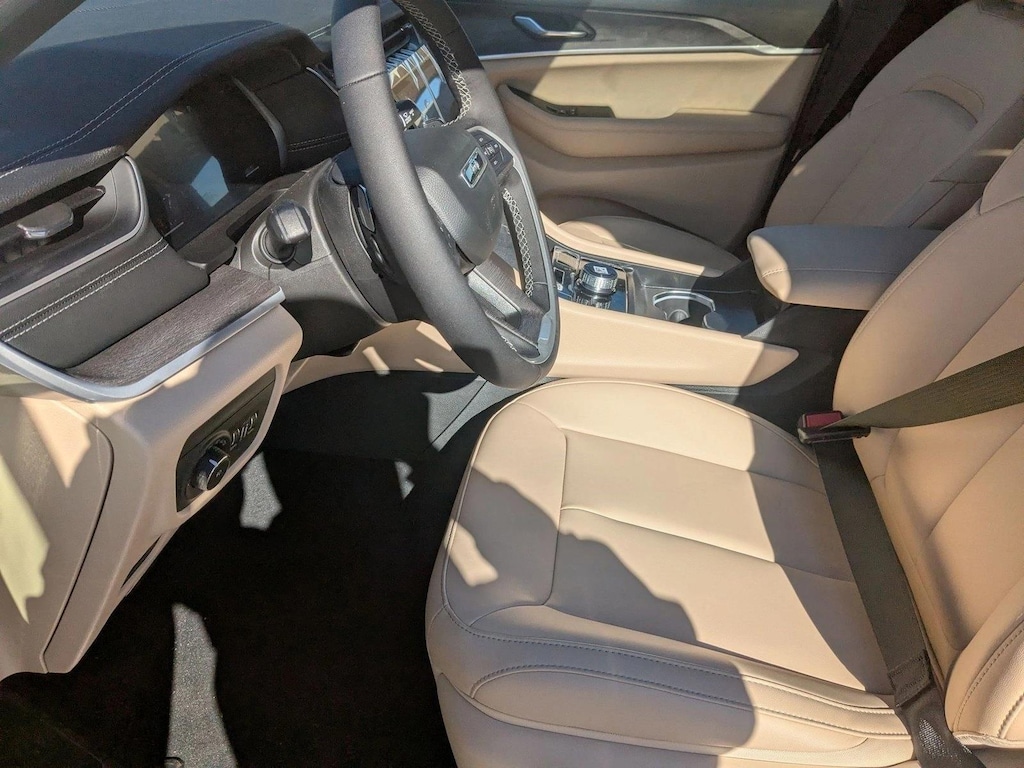 New 2025 Jeep Grand Cherokee Limited SUV