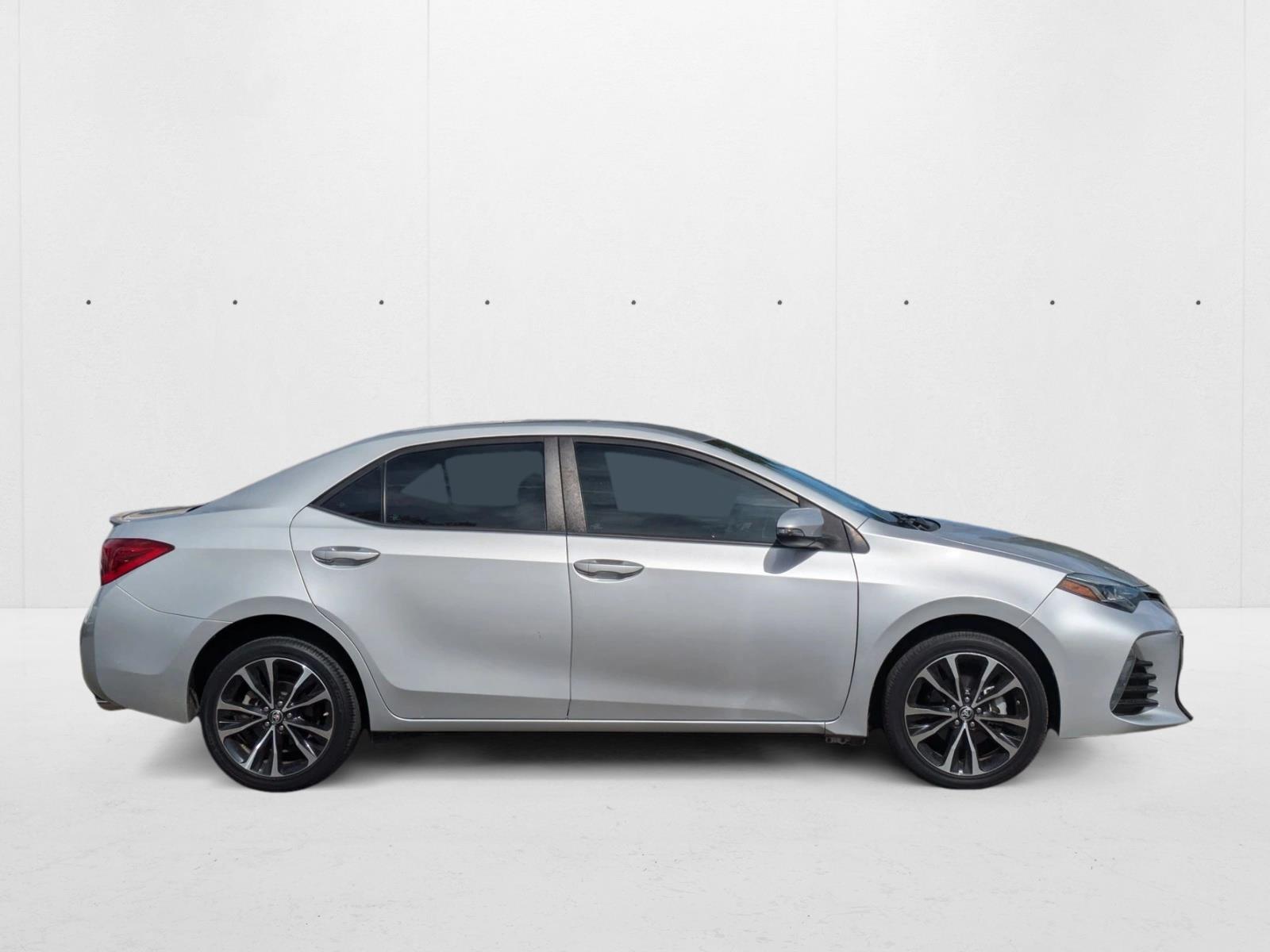 2018 Toyota Corolla SE photo 4