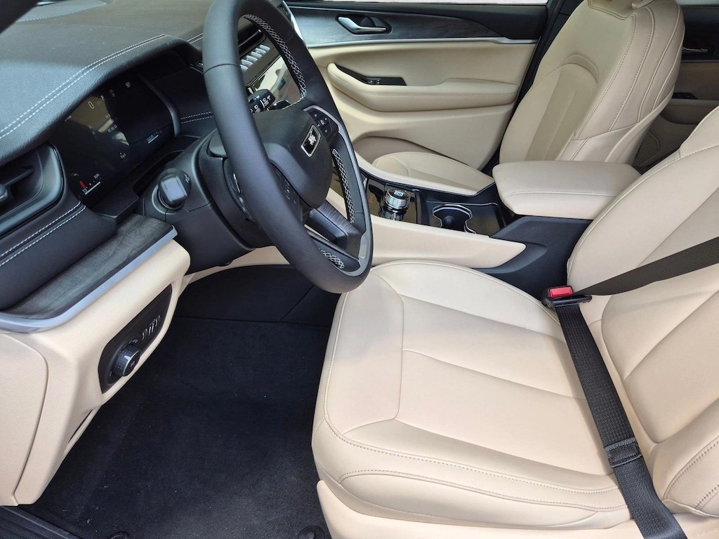 New 2026 Jeep Grand Cherokee Limited SUV