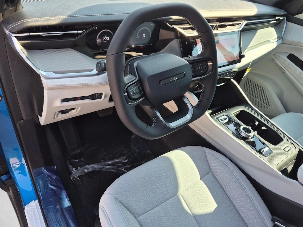 New 2026 Jeep Cherokee Laredo SUV