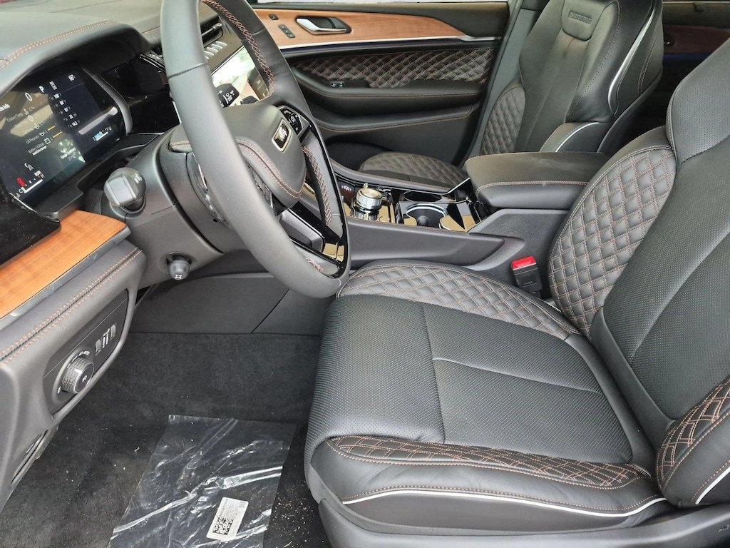 New 2027 Jeep Grand Cherokee Summit SUV