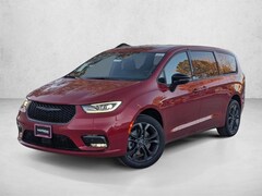 2026 Chrysler Pacifica Select Van Passenger Van