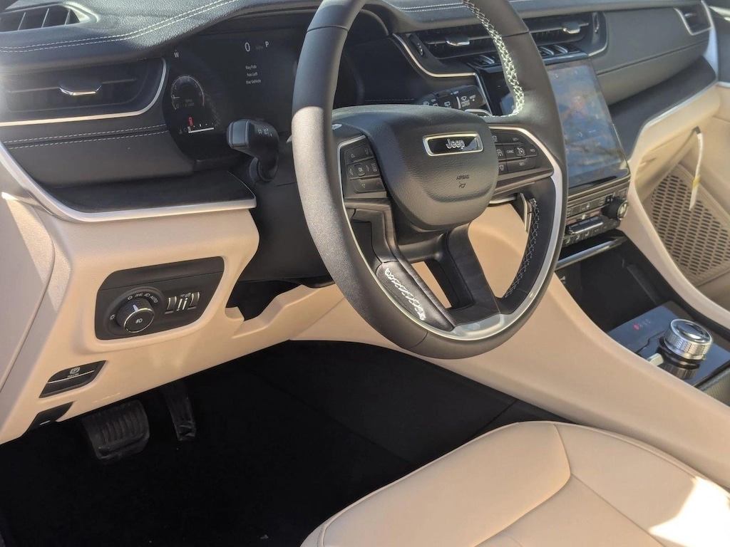 New 2025 Jeep Grand Cherokee Limited SUV