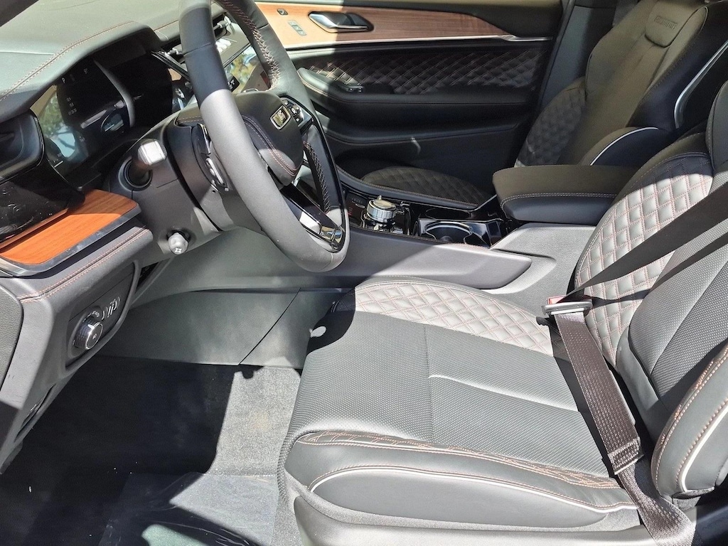 New 2027 Jeep Grand Cherokee Summit SUV