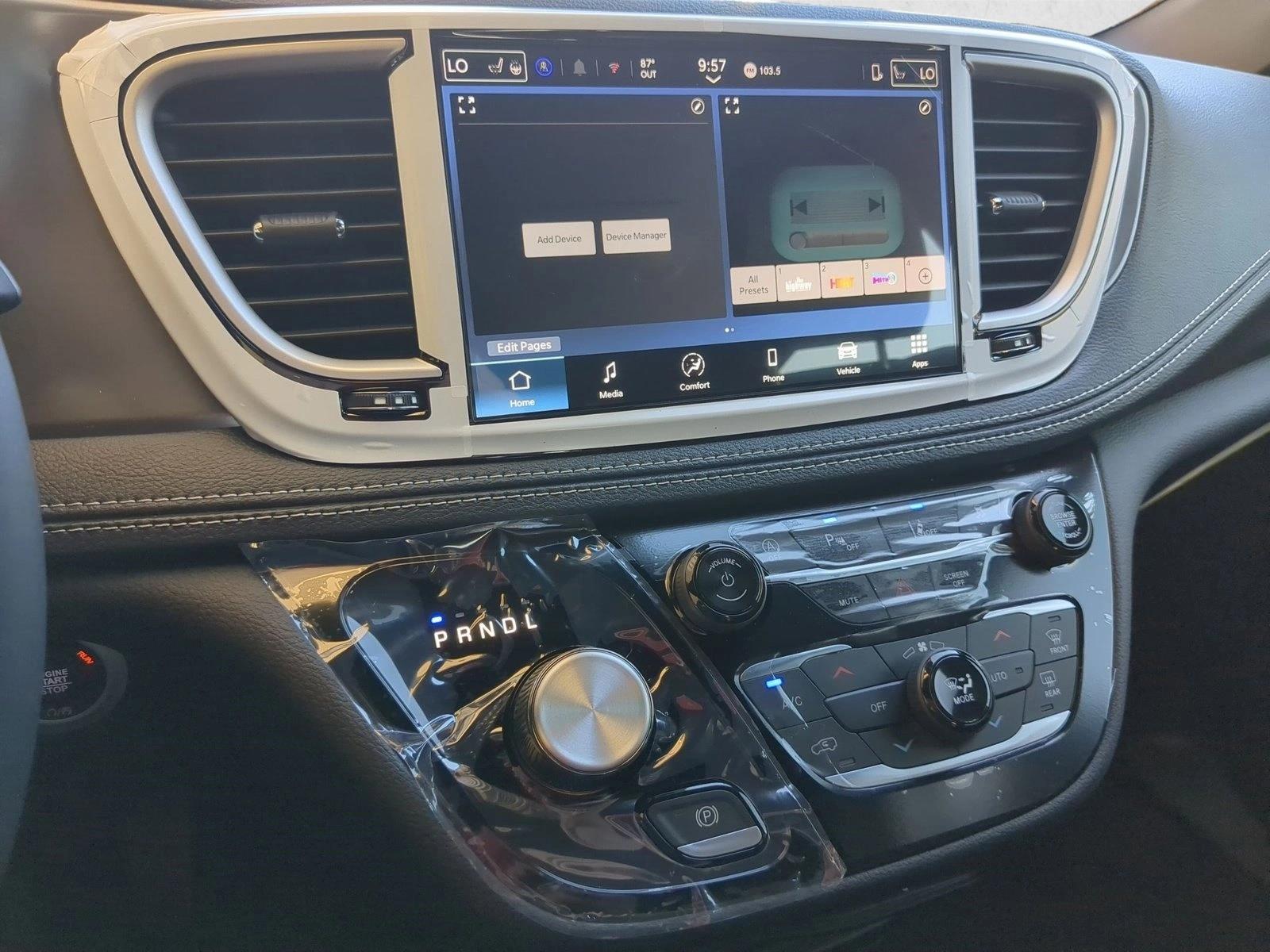 2026 Chrysler Pacifica Select - Photo 14