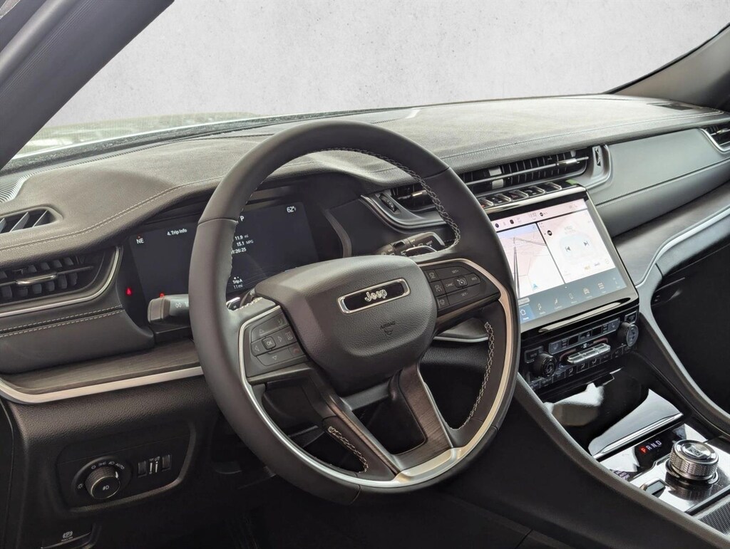 New 2025 Jeep Grand Cherokee Limited SUV