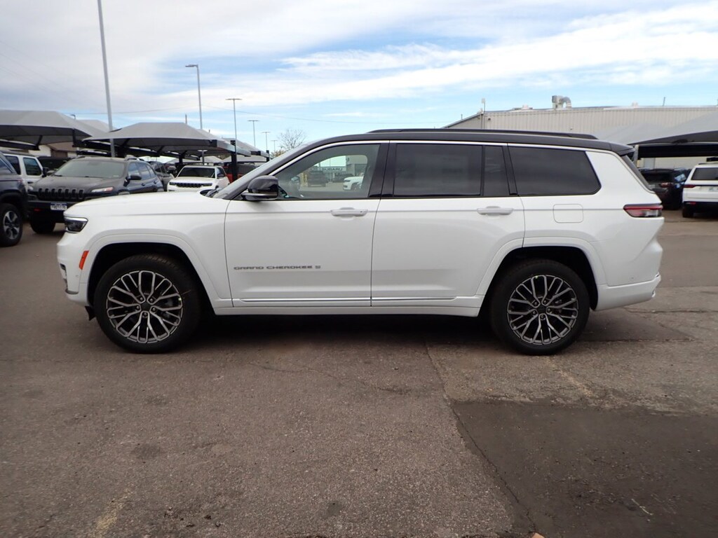 New 2025 Jeep Grand Cherokee L Summit Reserve SUV