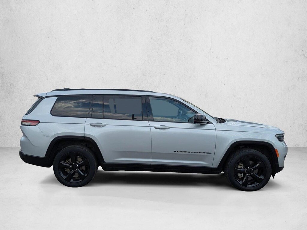 Used 2023 Jeep Grand Cherokee L Altitude Sport Utility