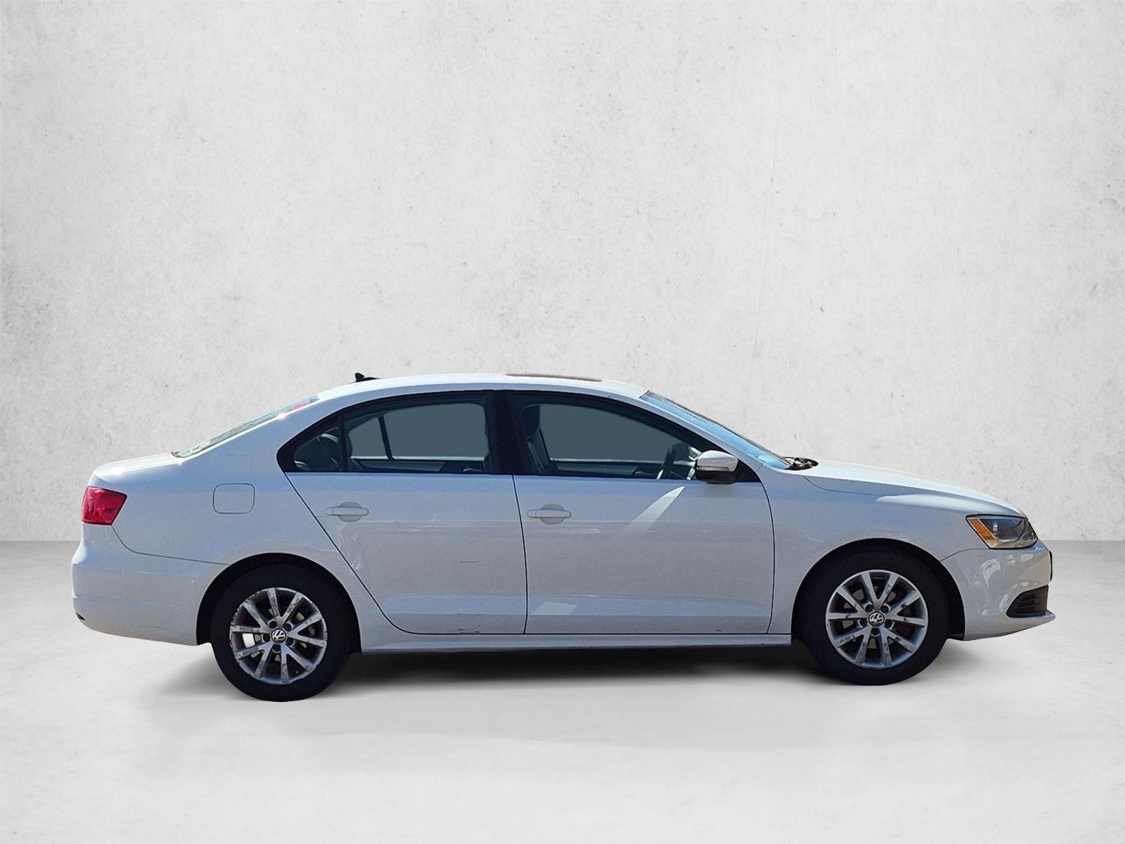 Used 2013 Volkswagen Jetta Sedan SE 4dr Car