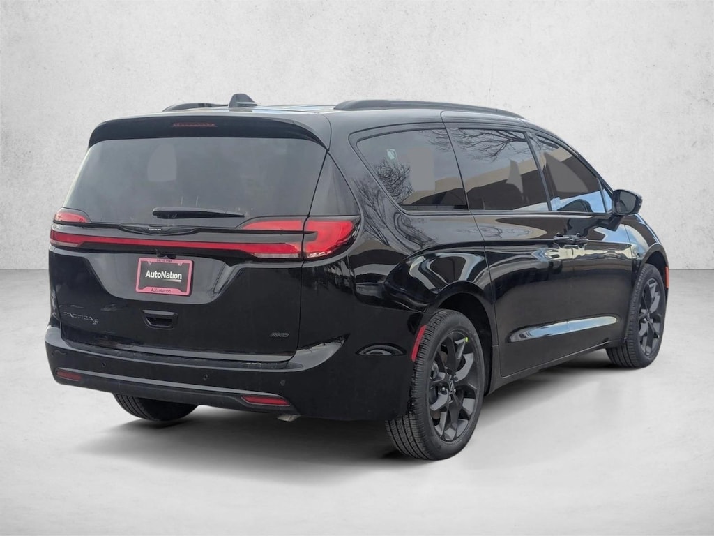 New 2026 Chrysler Pacifica Select Van Passenger Van
